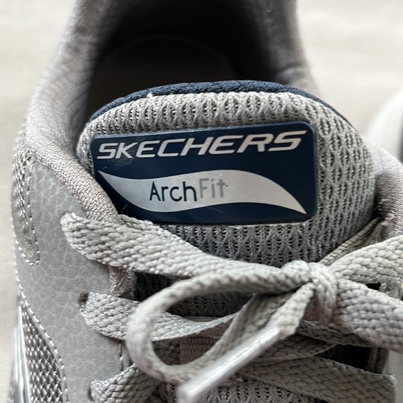 EUC Sketchers ArchFit sneakers, men’s size 8, gray, like new, worn twice - Picture 3 of 10
